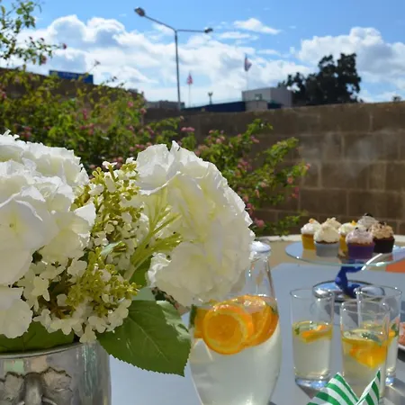 Apartament Light And Bright St Julians Central 1 *