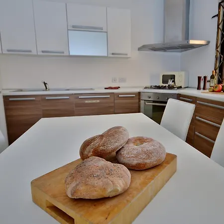 Light And Bright St Julians Central 1 Appartement *